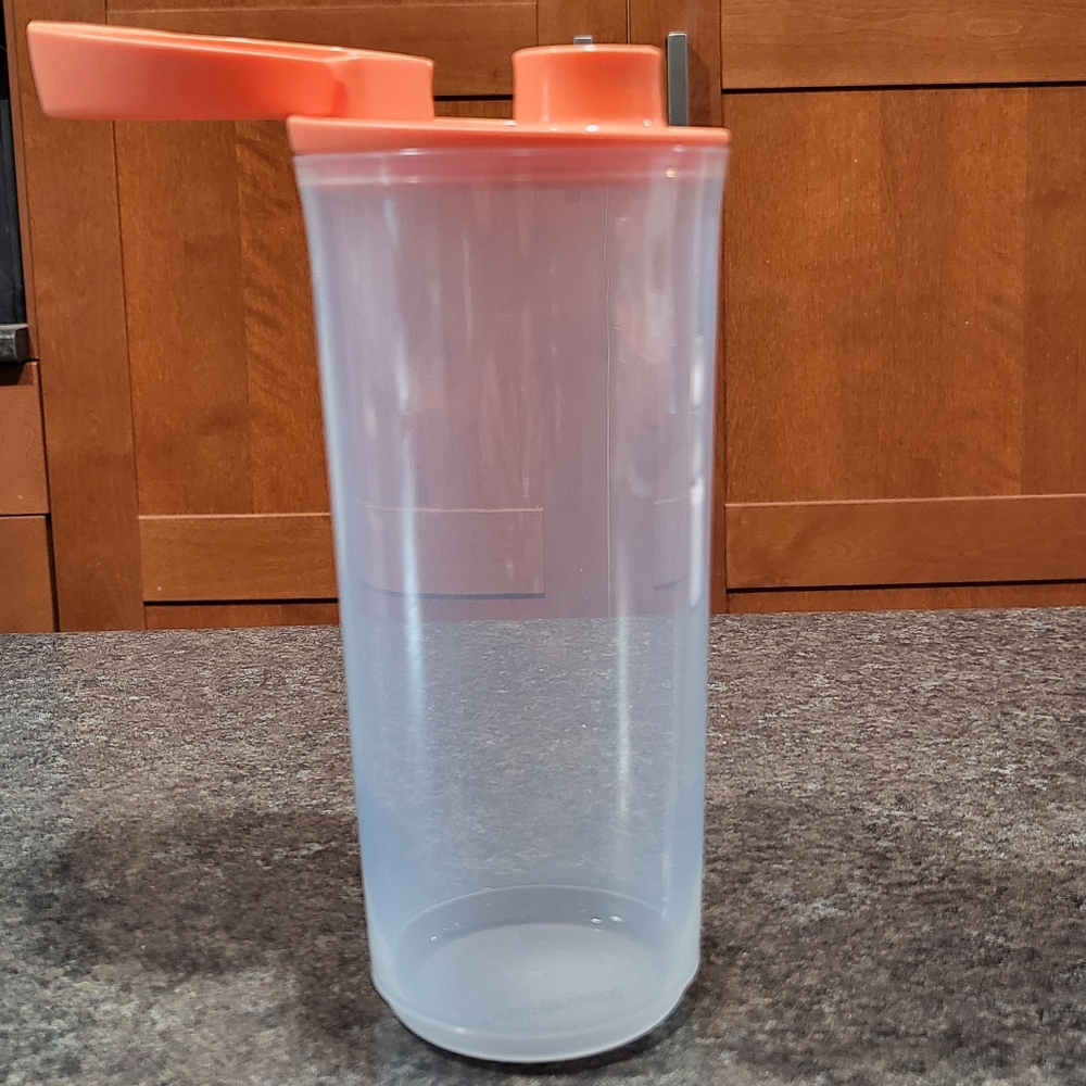 Tupperware Thirst 'N Go Flip Tumblers